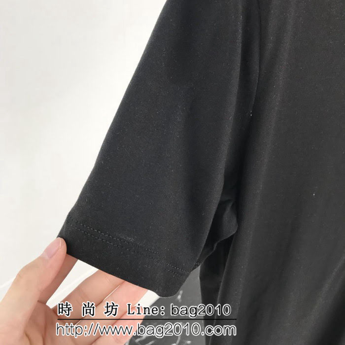 LV路易威登 19早春新款 字母印花 黑色純棉 男款短袖 ydi1870